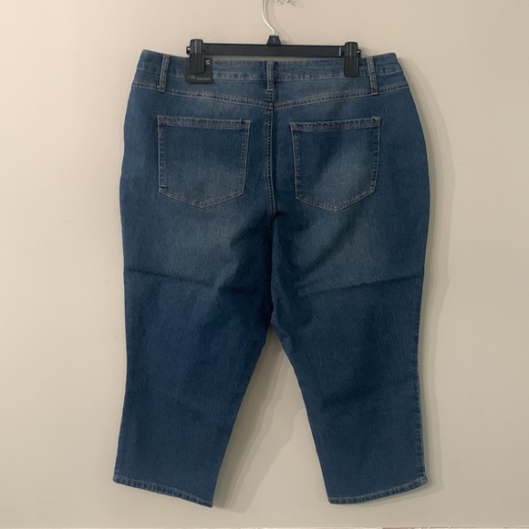 NEW A3 Denim Women's Plus Size Constructed Waist Capris Size: 16w - Picture 5 of 7